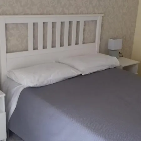 Апартаменты In With Stunning Sea Views *