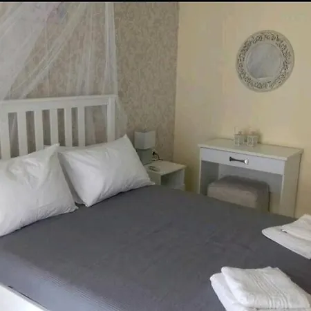 In With Stunning Sea Views Apartament